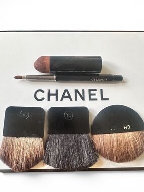 Chanel brushes bundle x 5 pieces- mini kabuki,blush, chanel lipgloss brush- deal